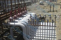 Трубная обвязка предназначена для перемещения нефтепродуктов по нефтебазе.